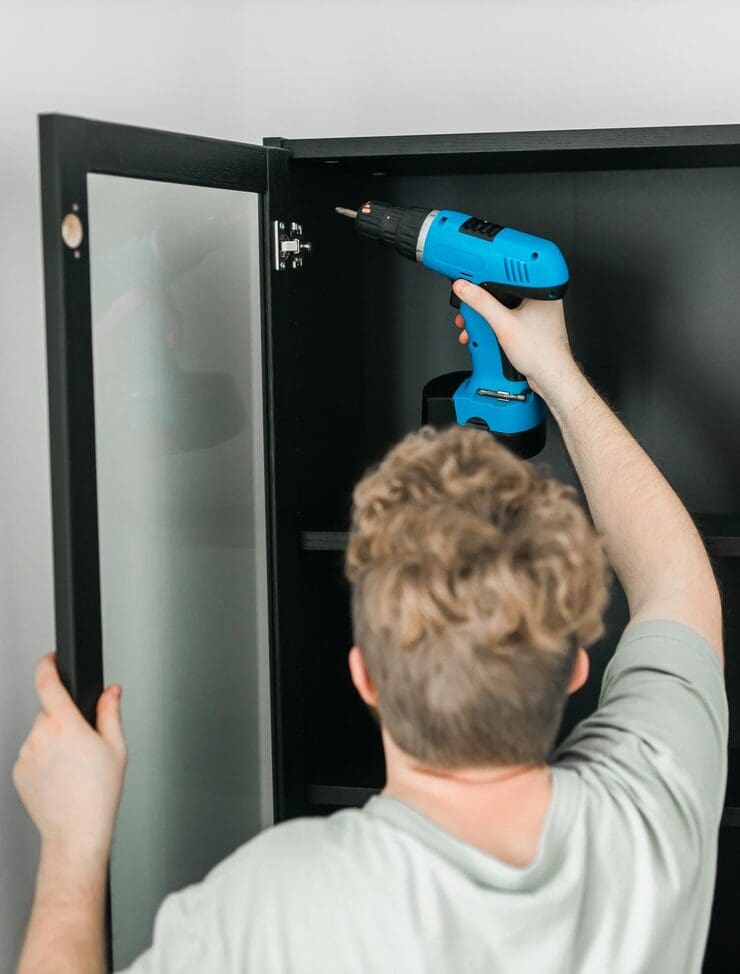 installing cabinet door